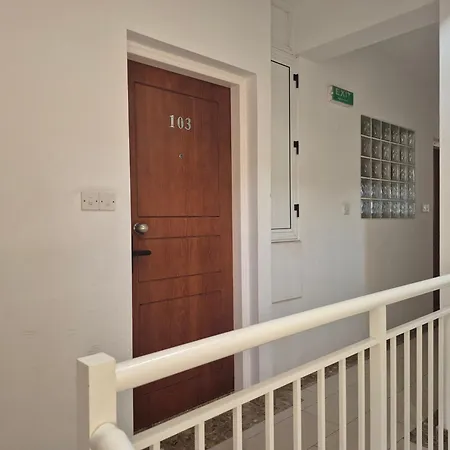 Calm Seaview Nest - 9mins From Coral Bay Apartament